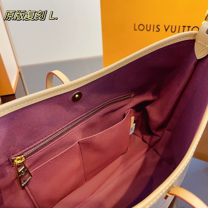 Pearl Street Bags- Louis Vuittons  - 15905