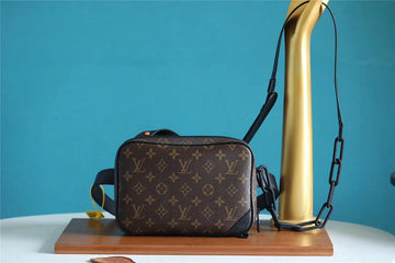 Pearl Street Bags - Louis Vuittons  - 10393