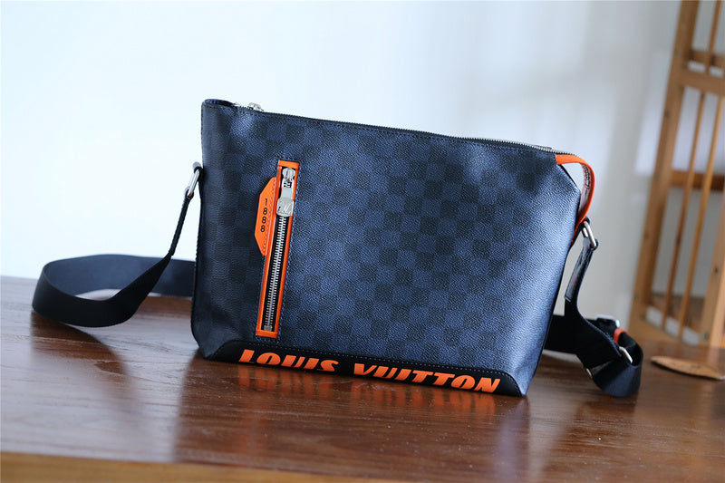 Pearl Street Bags - Louis Vuittons  - 10486