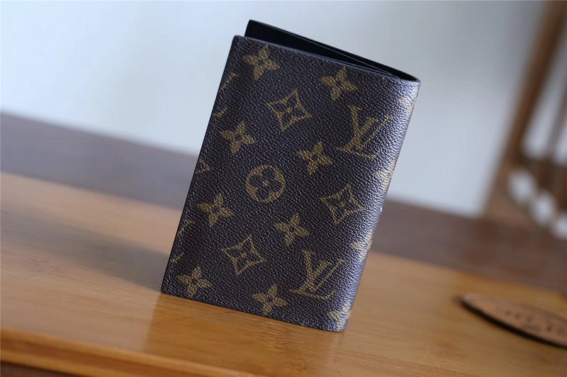 Pearl Street Bags - Louis Vuittons  - 11100