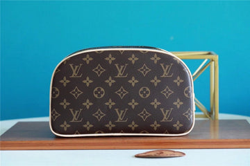 Pearl Street Bags - Louis Vuittons  - 10671