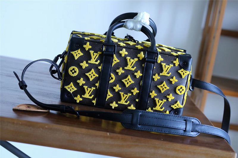 Pearl Street Bags - Louis Vuittons  - 10430