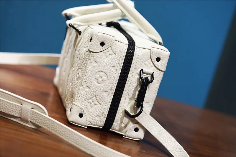 Pearl Street Bags - Louis Vuittons  - 10426