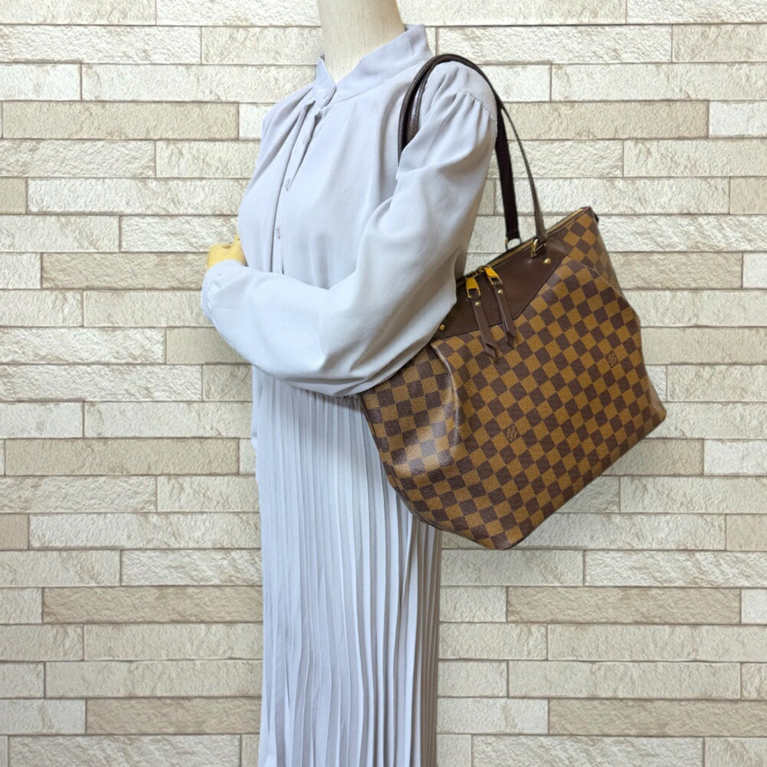 Louis Vuitton  Damier Canvas Shoulder Bag