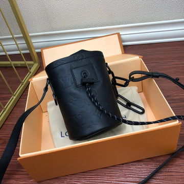 Pearl Street Bags - LV Bags -  1992