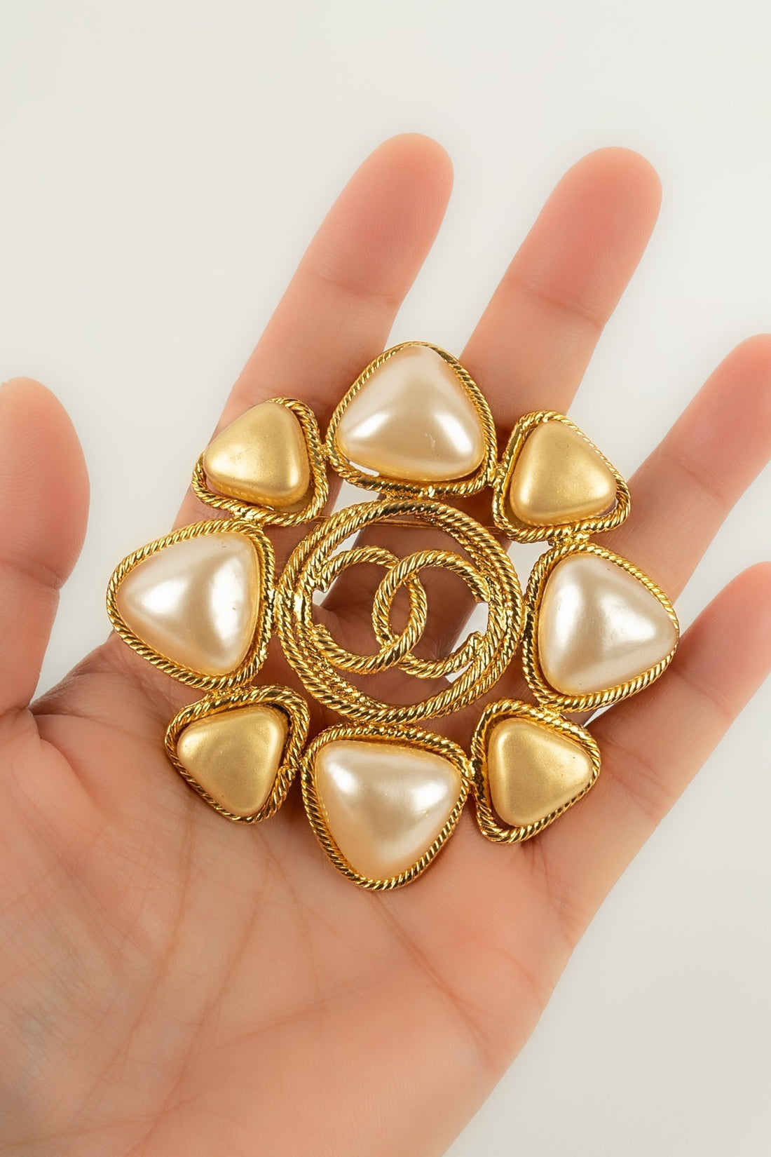 Broche  Chanel 1990s