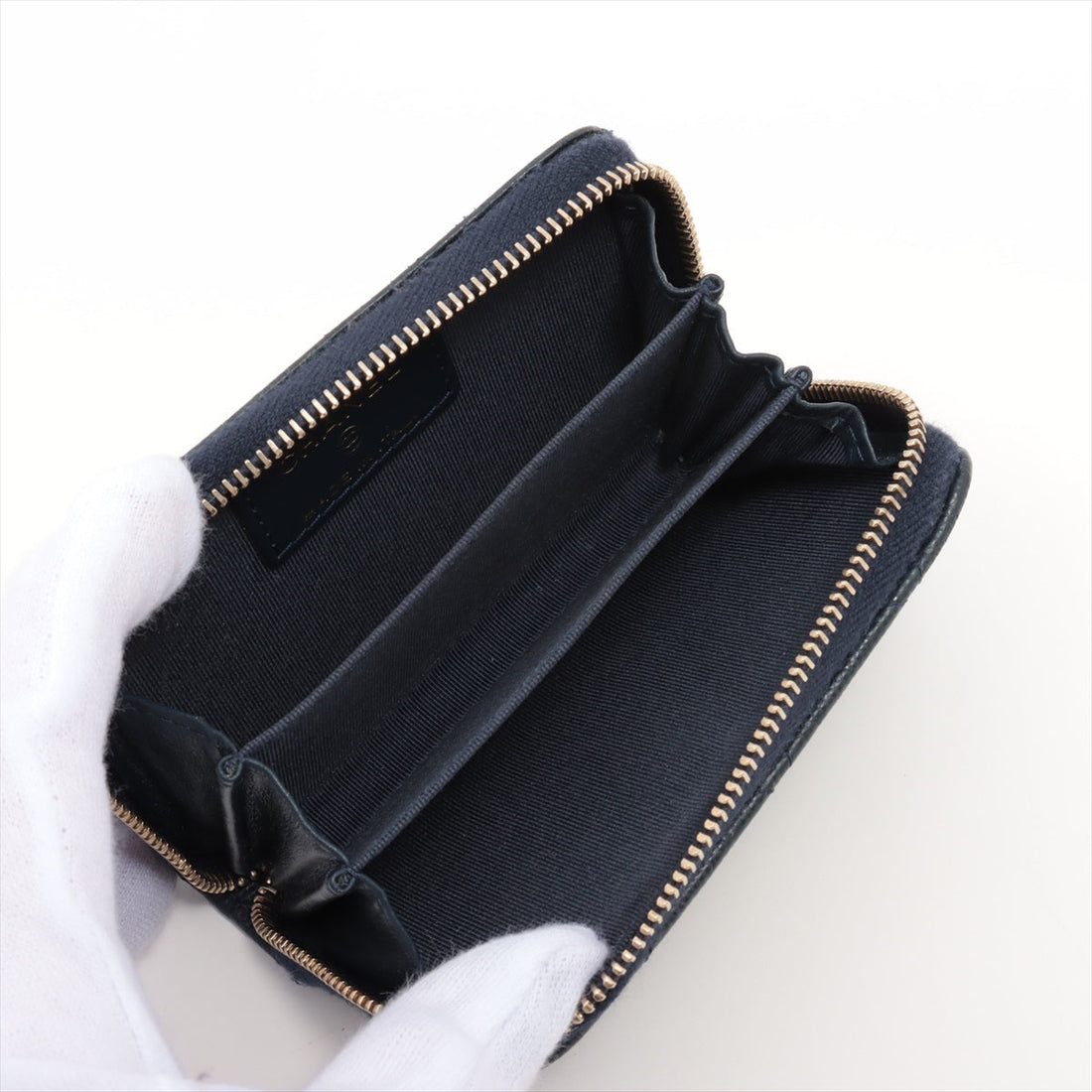 Chanel Matrace Caviar S Card Case Naive Gold  None. 31 Coin Case