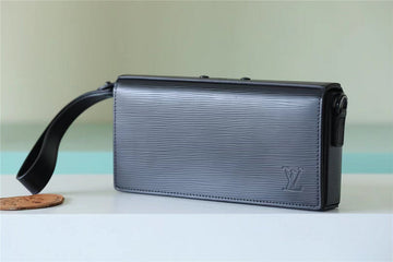 Pearl Street Bags - Louis Vuittons  - 10694