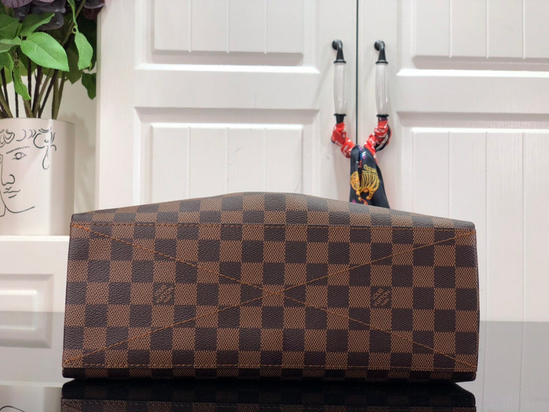 Pearl Street Bags- Louis Vuittons  - 15925