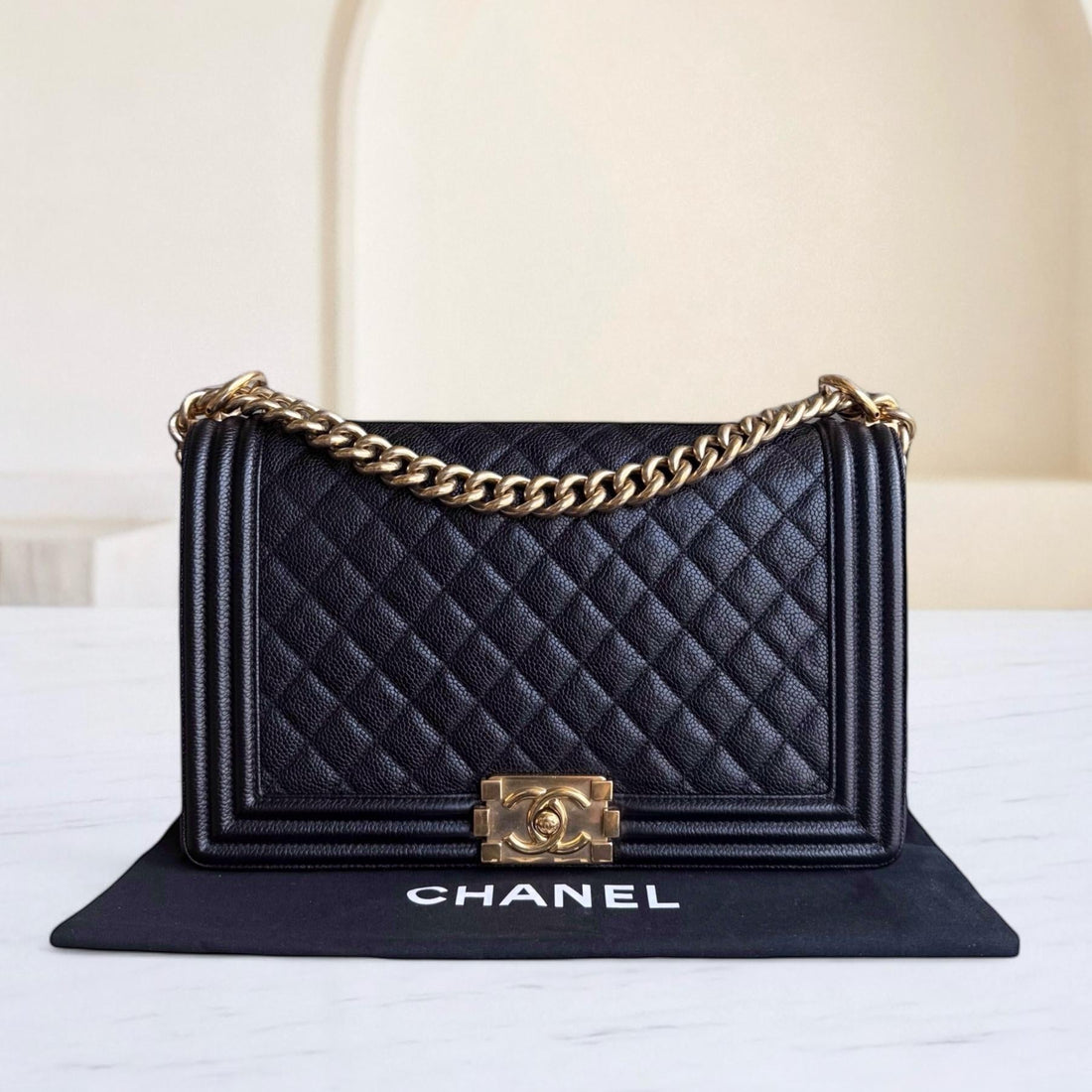Chanel Boy New Medium - Togo/epsom/caviar/clemence/callfskin/cowhide/lambskin 28CM Quilted Black Gold Hardware Series 23