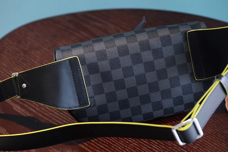 Pearl Street Bags - Louis Vuittons  - 10369