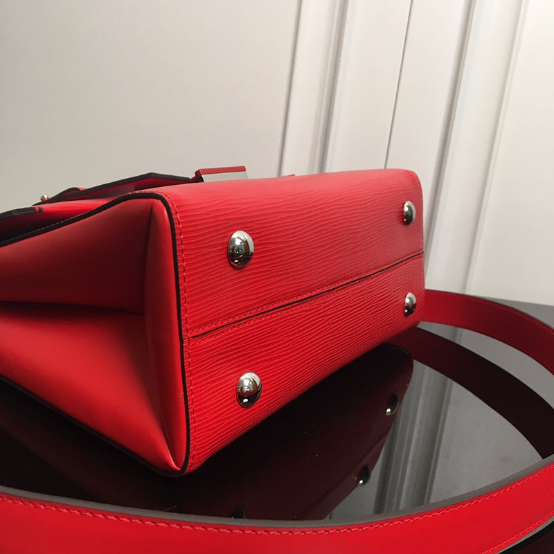 Pearl Street Bags- Louis Vuittons  - 15858