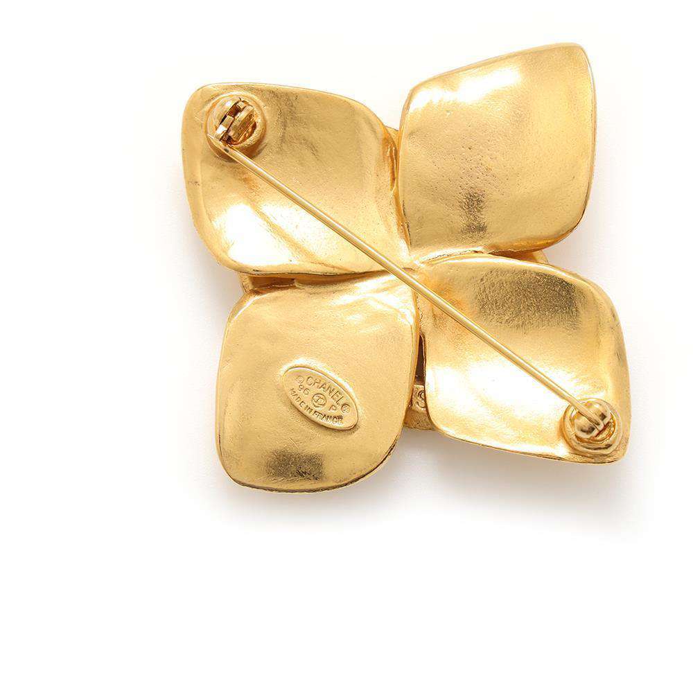 CHANEL CC Logo Four Leaf Brooch Gold Metal