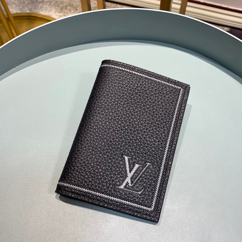 Pearl Street Bags - Louis Vuittons  - 11066