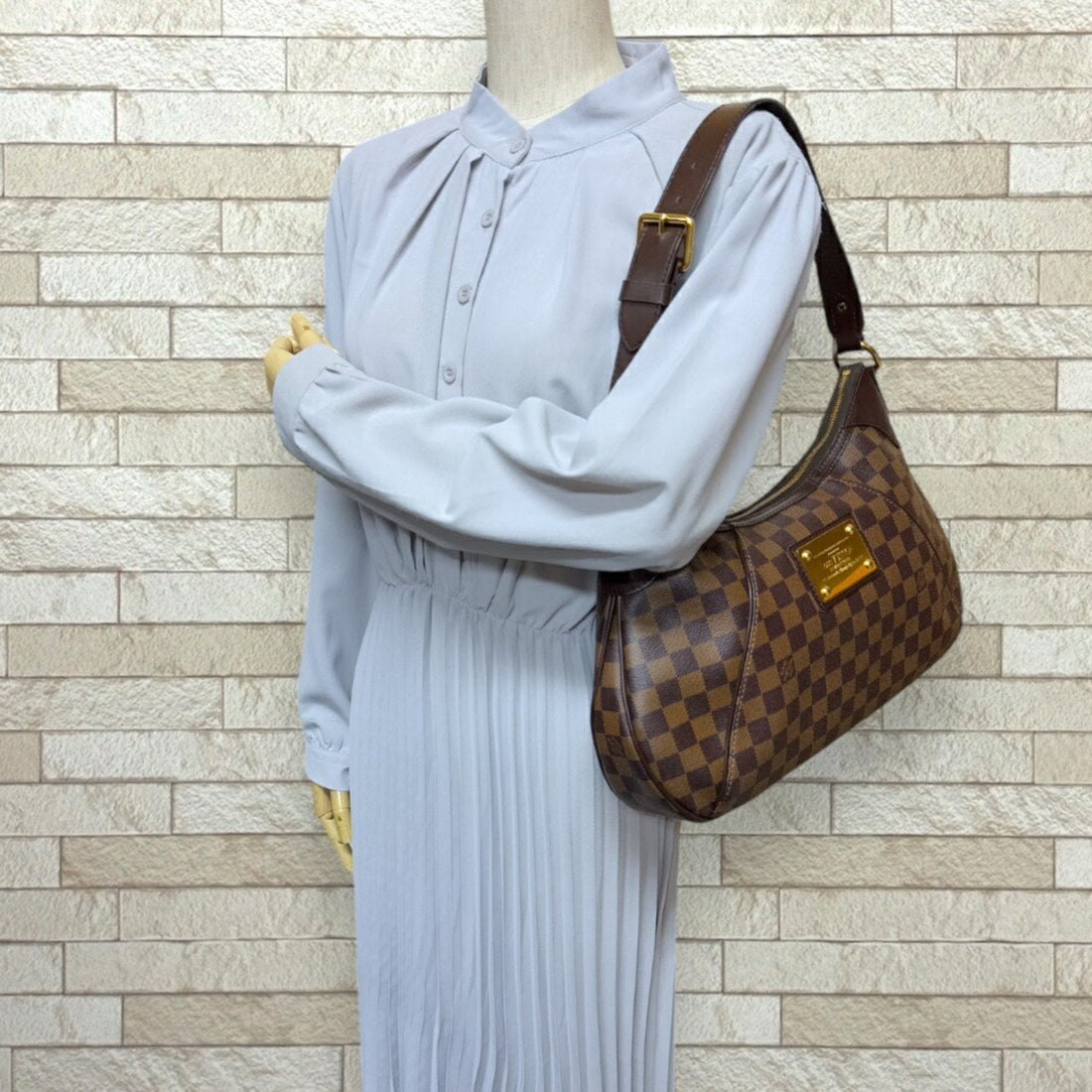 Louis Vuitton  Damier Canvas Damier Canvas Shoulder Bag