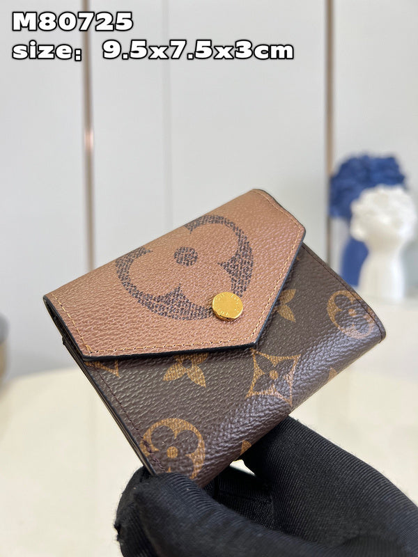 Pearl Street Bags- Louis Vuittons  - 15902