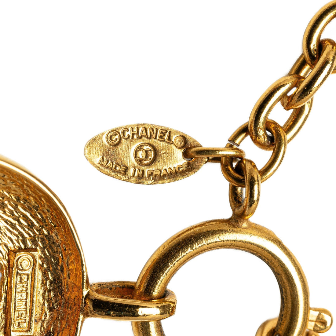 CHANEL CC Round Pendant Necklace Costume Necklace