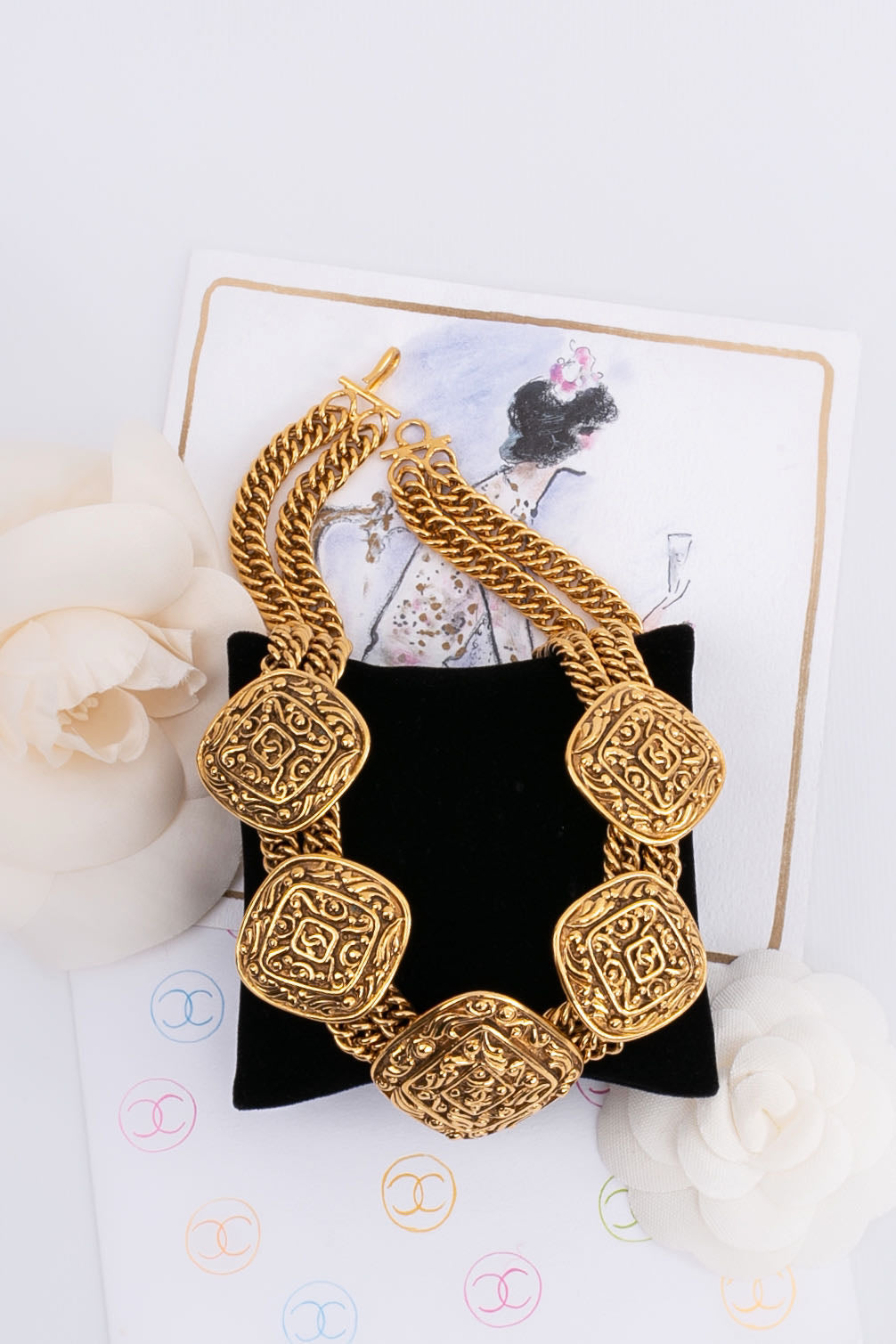 Collier court en m?©tal dor?© Top Quality Chanel 1980s