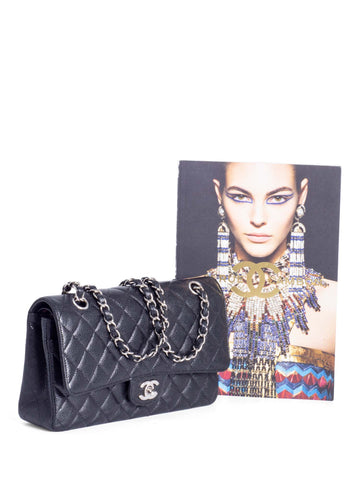 Chanel . Caviar Quilted Medium Double Flap Black