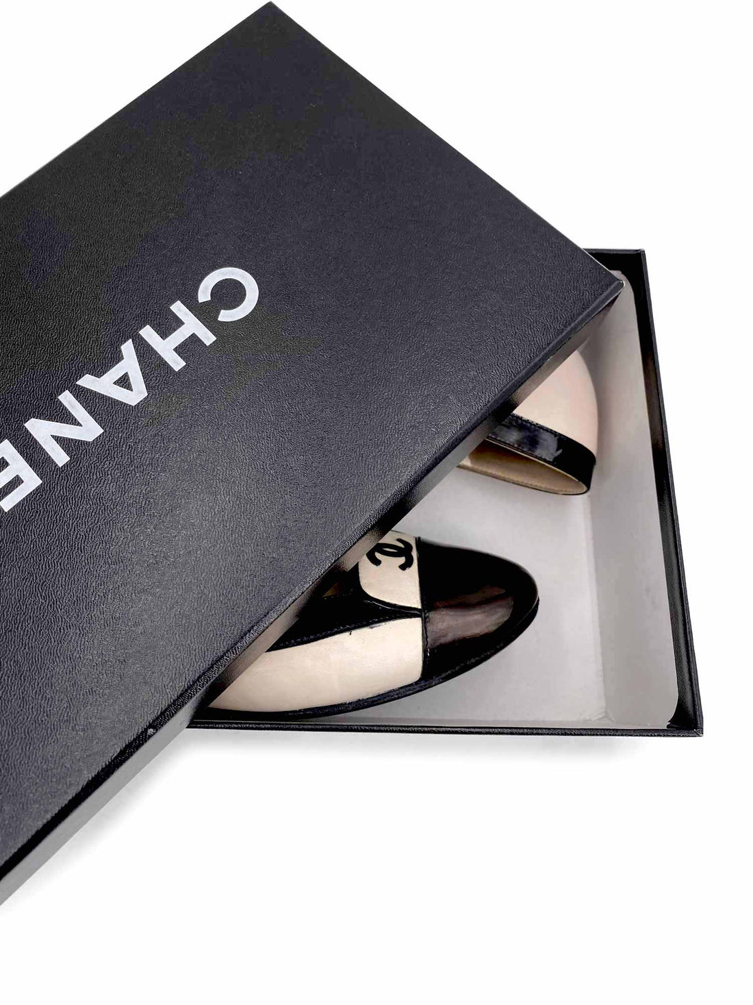 Chanel CC Leather Cap Toe Ballet Flats White Black