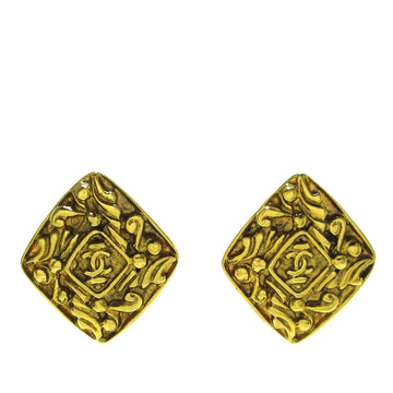 Pearl Street Bags Chanel Arabesque Clip On Earrings (SHG-XKpMkM)