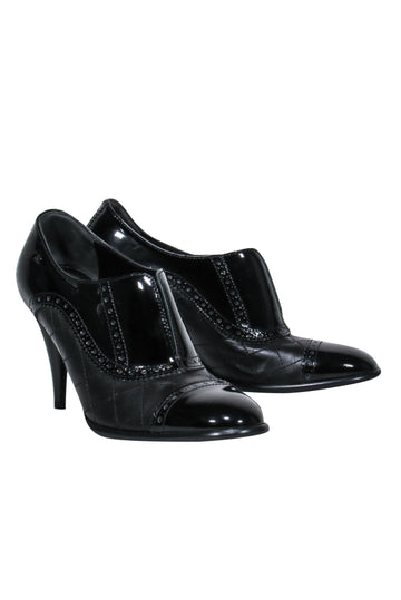 Chanel - Black Leather Loafer Pumps w/ Quilted Detail .