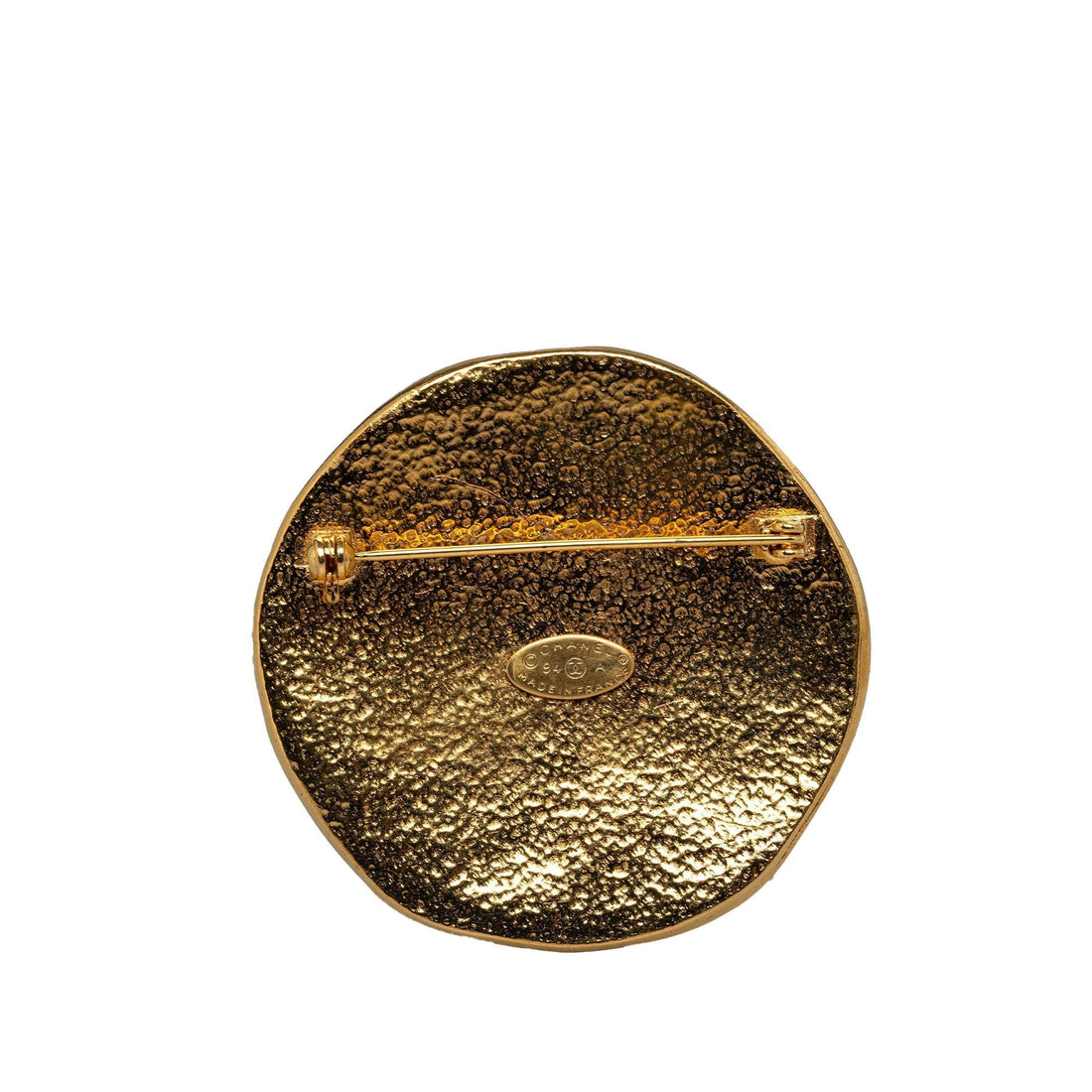 Pearl Street Bags Chanel CC Brooch (SHG-mSN7YF)