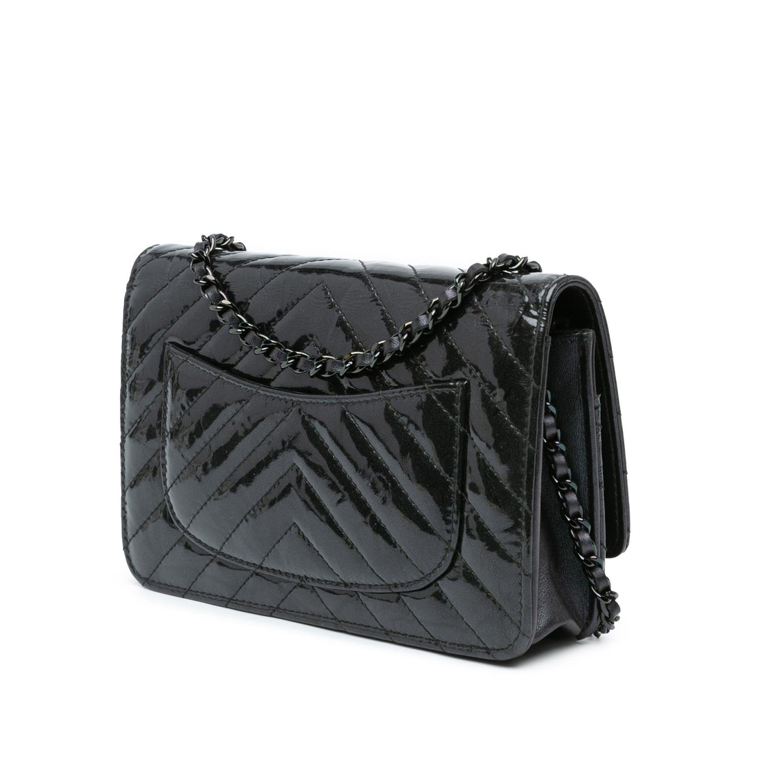 Chanel CC Chevron Quilted Crumpled CalBNkin Wallet On Chain (SHG-Ad87DZ)