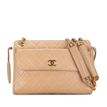 Pearl Street Bags Chanel CC Quilted Lambskin Front Pocket Crossbody (SHG-m7G46D)