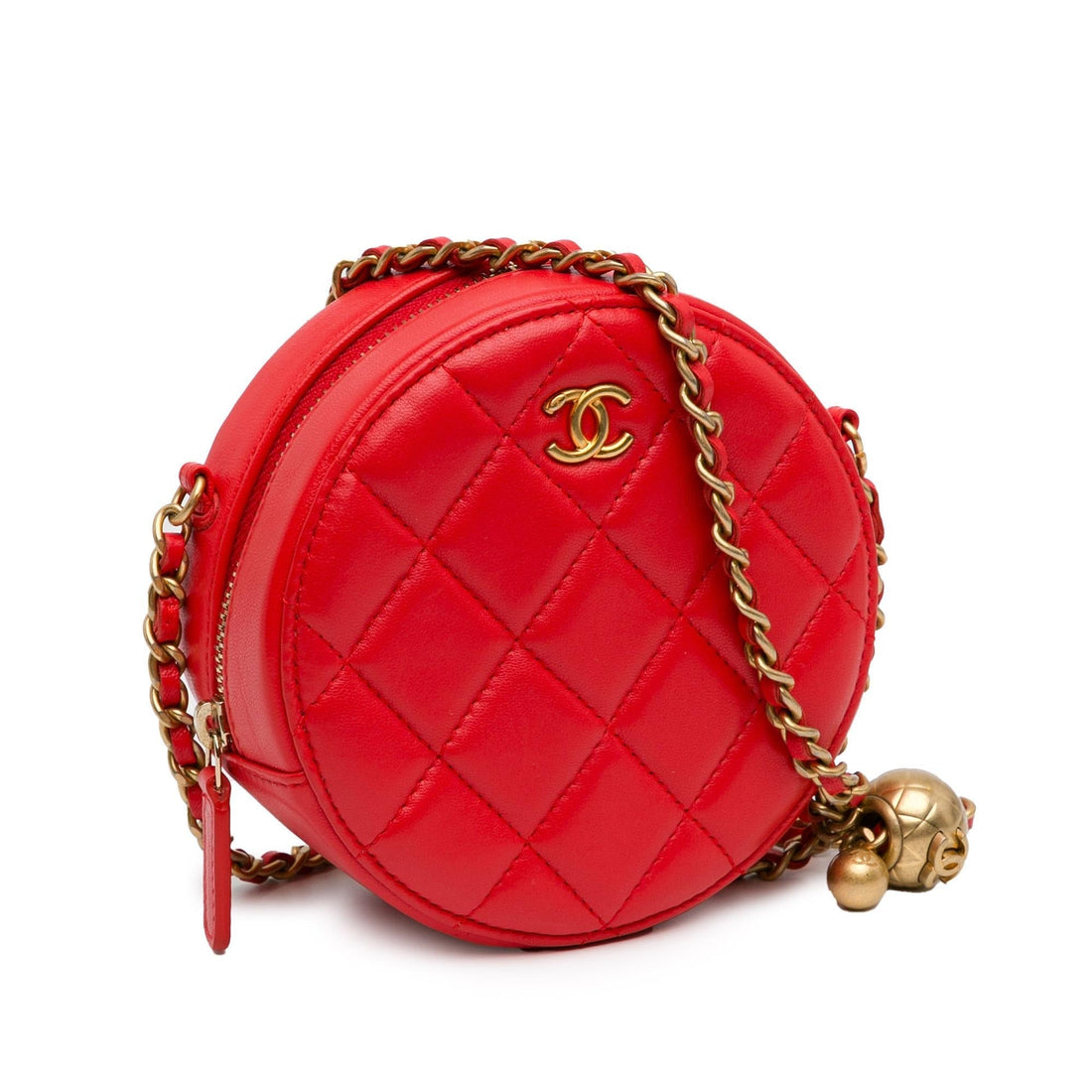 Pearl Street Bags Chanel CC Quilted Lambskin Pearl Crush Round Clutch with Chain (SHG-NXSLvp)