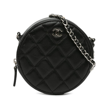Pearl Street Bags Chanel CC Quilted Lambskin Round Clutch with Chain (SHG-s7cHe2)