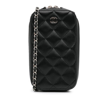 Pearl Street Bags Chanel CC Quilted Lambskin Zip Phone Case (SHG-6GbcPW)