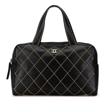 Chanel CC Wild Stitch Lambskin Handbag (SHG-PztZdy)