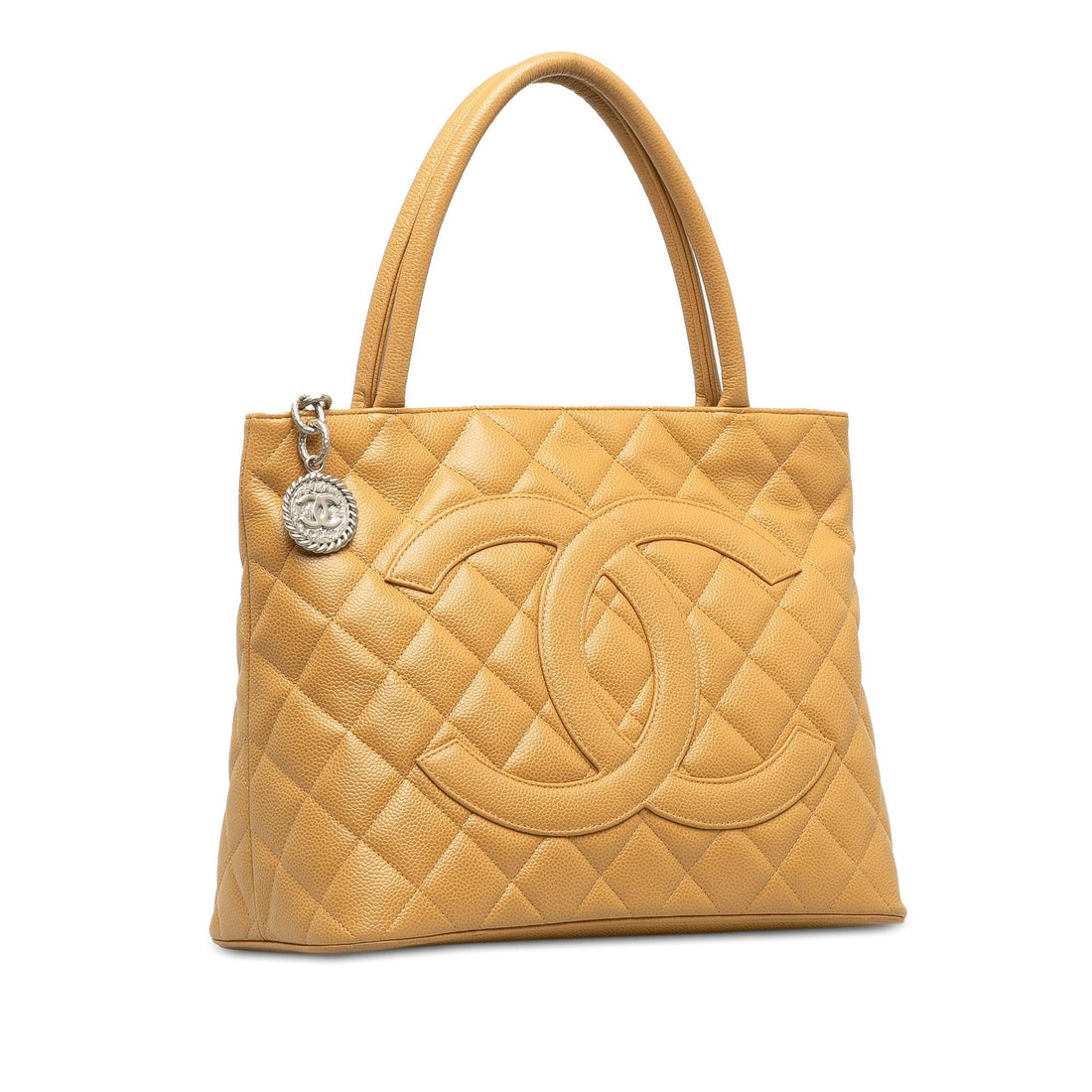 Pearl Street Bags Chanel Caviar Medallion Tote (SHG-C0RnCx)