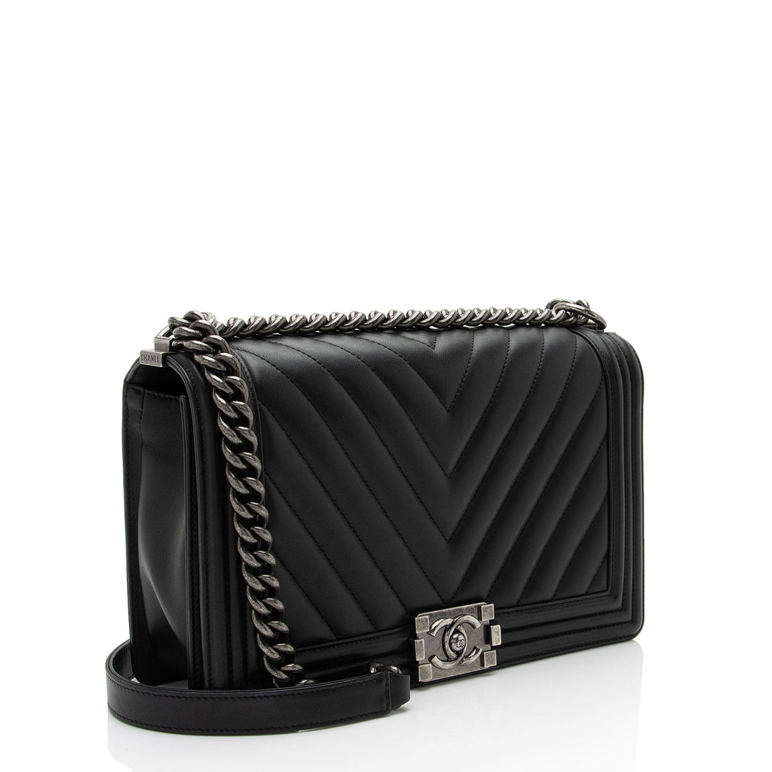 Chanel Chevron Lambskin New Medium Boy Bag (SHF-UdQJ6A)