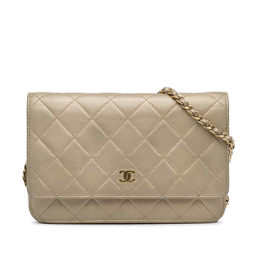 Pearl Street Bags Chanel Classic Wallet on Chain (SHG-bvhl0Q)