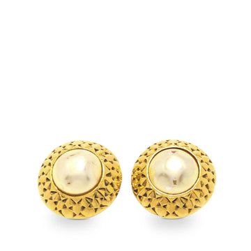 Pearl Street Bags Chanel Faux Pearl Clip On Earrings (SHG-GYd3kP)