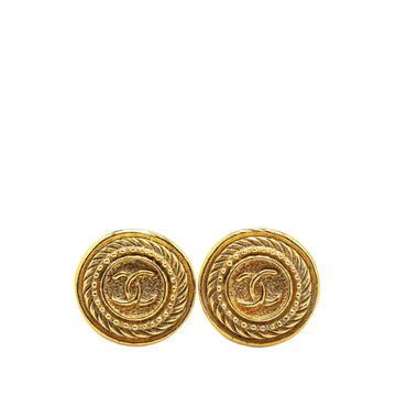 Chanel Gold Plated CC Clip On Earrings (SHG-utiBRw)