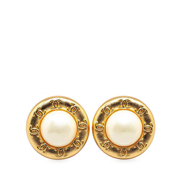 Top Quality Chanel Gold Plated CC Faux Pearl Clip on Earrings (SHG-ziw21R)