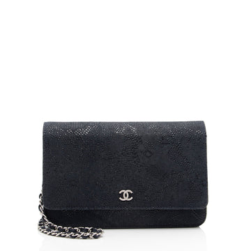 Pearl Street Bags Chanel Lace Embossed Goatskin Classic Wallet on Chain (SHF-ZHPm4Q)
