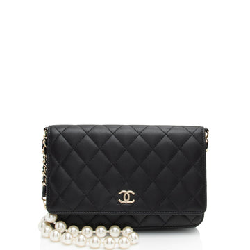 Pearl Street Bags Chanel Lambskin Classic Wallet on Pearl Chain (SHF-UG7p9q)