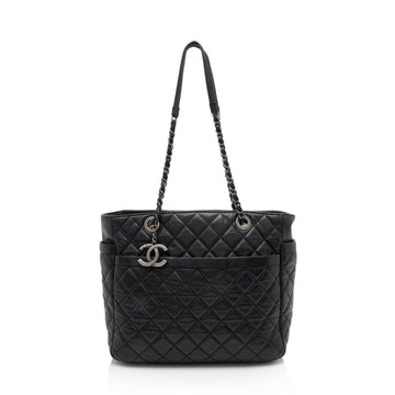 Pearl Street Bags Chanel Lambskin Pocket Shopper Tote (SHF-S3BN0B)