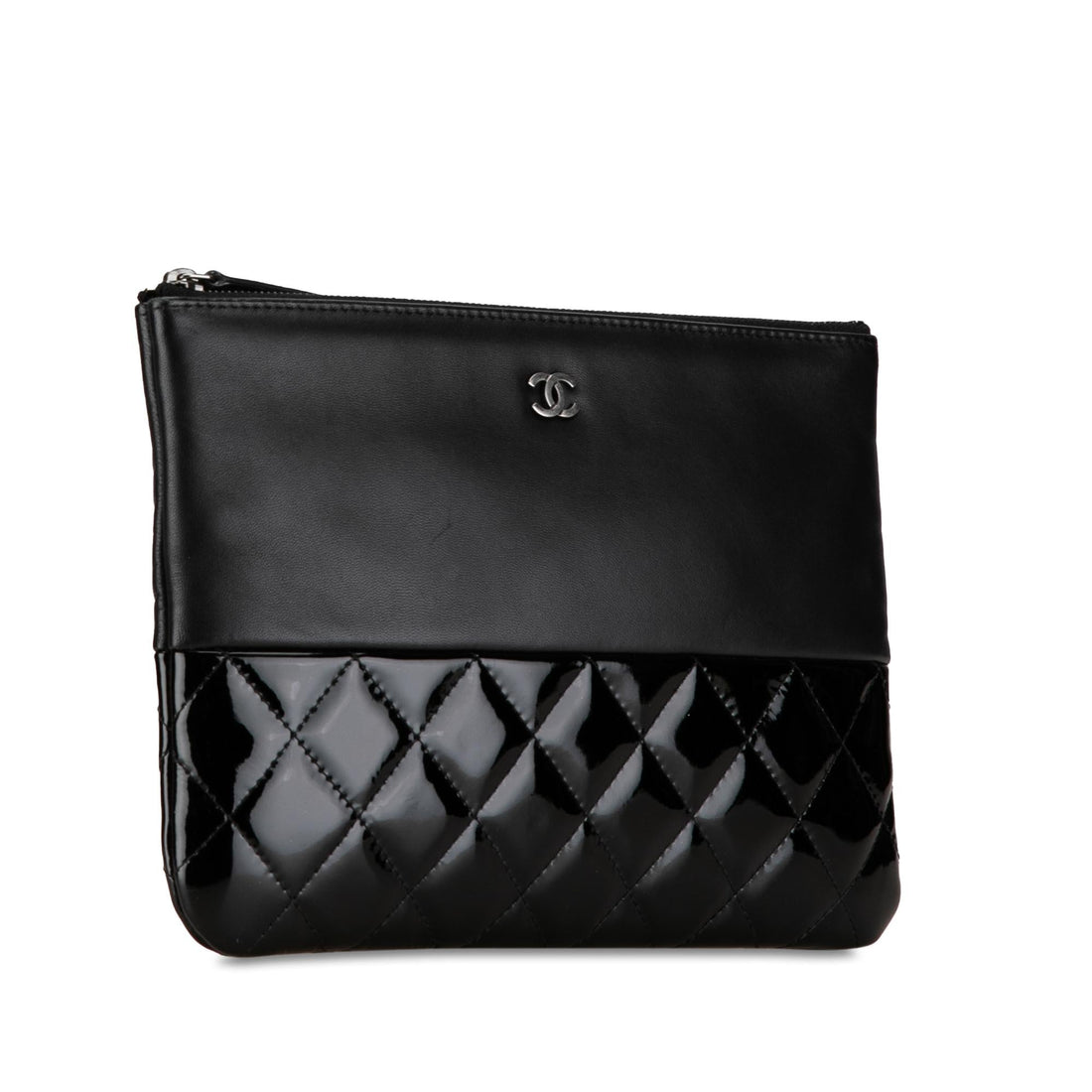 Pearl Street Bags Chanel Lambskin and Quilted Patent O Case Clutch (SHG-nuBGKM)