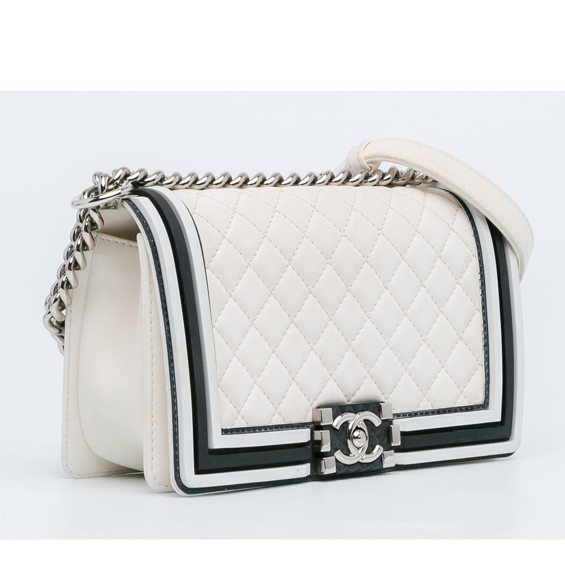 Chanel Medium Bicolor Lambskin and Rubber Boy Flap (SHG-k7sY5d)
