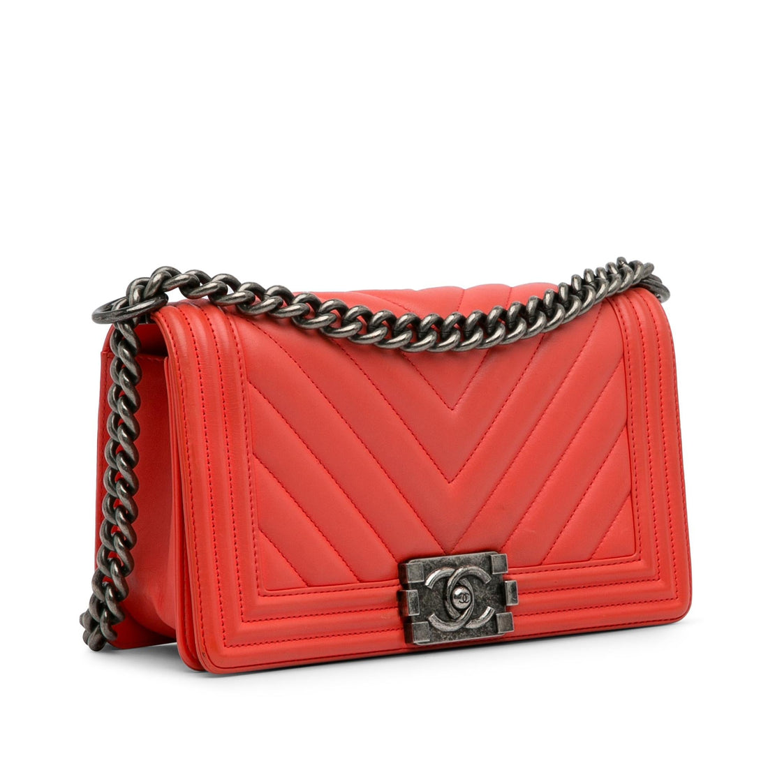 Chanel Medium Calfskin Chevron Boy Flap (SHG-EoQdFy)