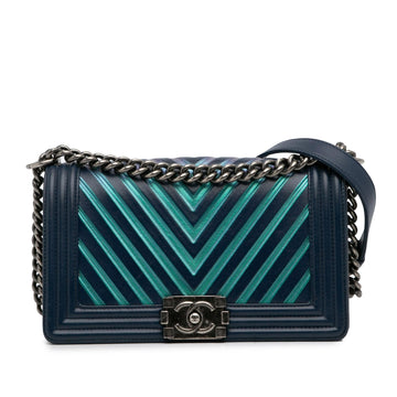 Pearl Street Bags Chanel Medium Calfskin Embossed Painted Chevron Boy Flap (SHG-94iZ8u)