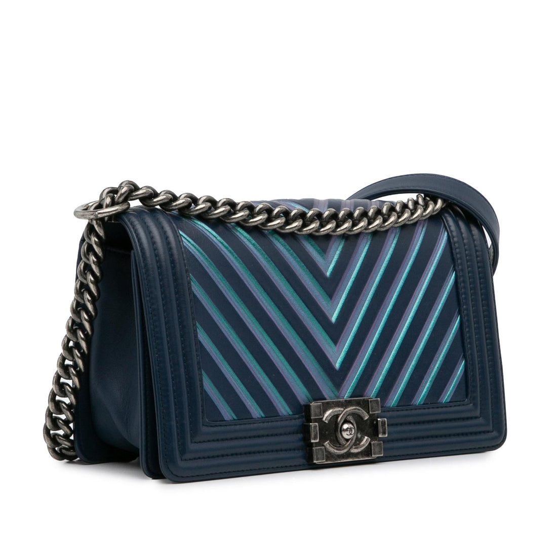 Pearl Street Bags Chanel Medium Calfskin Embossed Painted Chevron Boy Flap (SHG-94iZ8u)