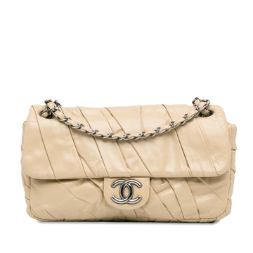 Pearl Street Bags Chanel Medium Glazed Calfskin Twisted Flap (SHG-wkrXpk)
