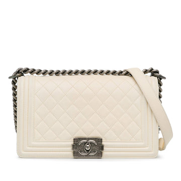 Pearl Street Bags Chanel Medium Lambskin Boy Flap (SHG-RSLYkH)