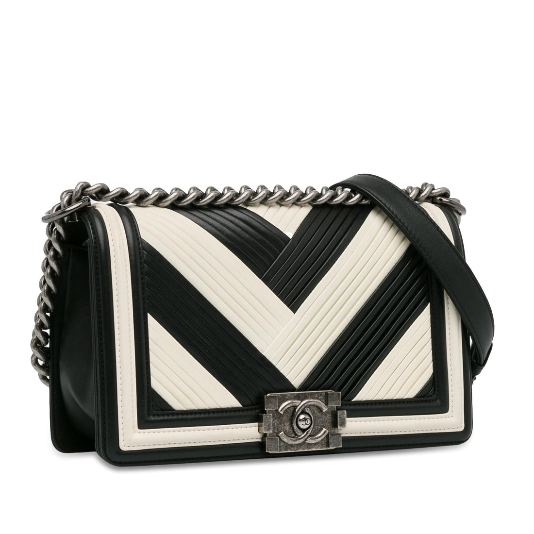 Chanel Medium Pleated CalBNkin Boy In Rome Flap (SHG-DQWgfZ)